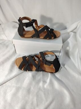 Women’s Dark Green Strappy Ankle Buckle Sandals
